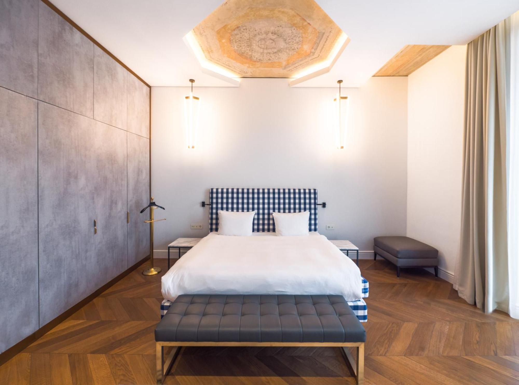 Hotel Pacai, Vilnius, A Member Of Design Hotels Exterior photo A bedroom at the hotel