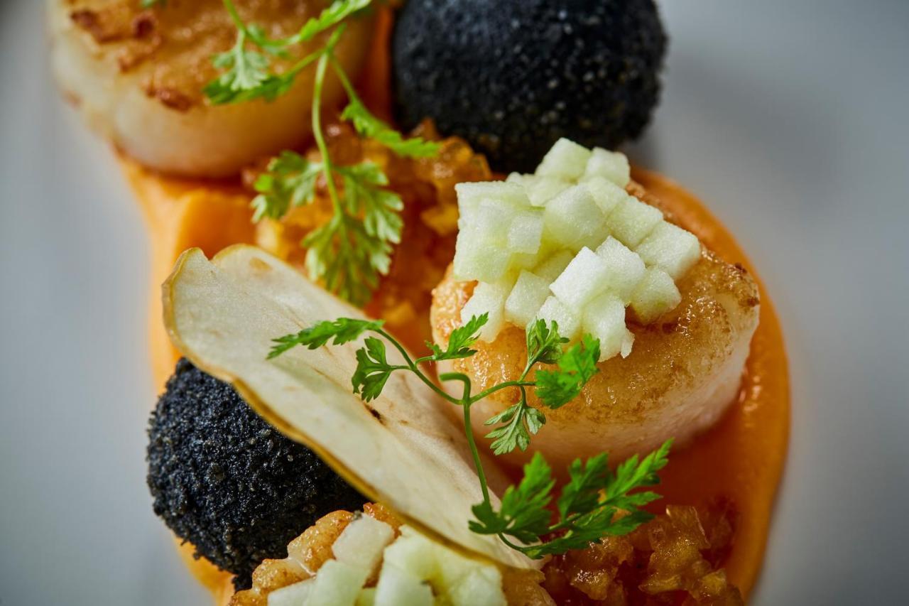 Hotel Pacai, Vilnius, A Member Of Design Hotels Exterior photo Scallop with black truffle